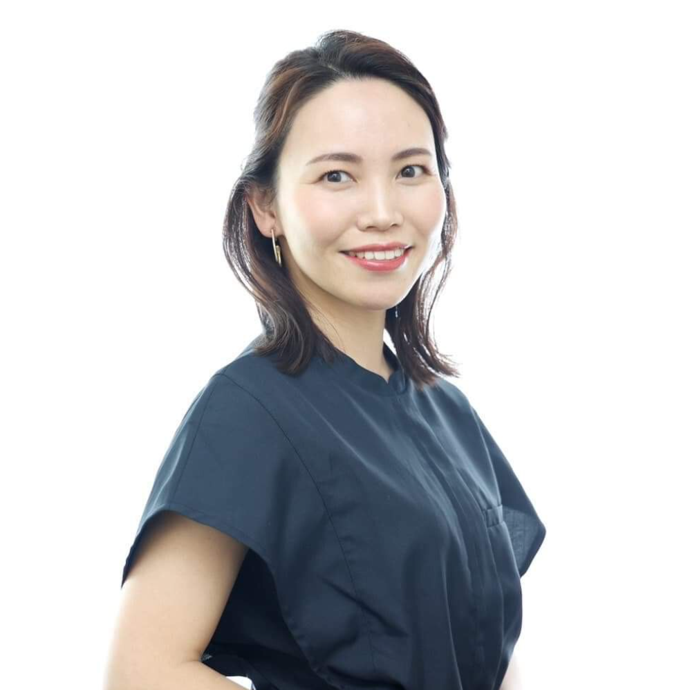 眉毛専門アートメイク    看護師　森本 恵